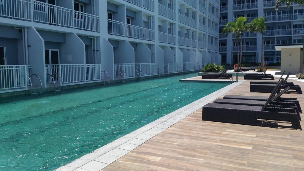 Seabreeze Residences At Breeze Residences Pasay Exteriör bild