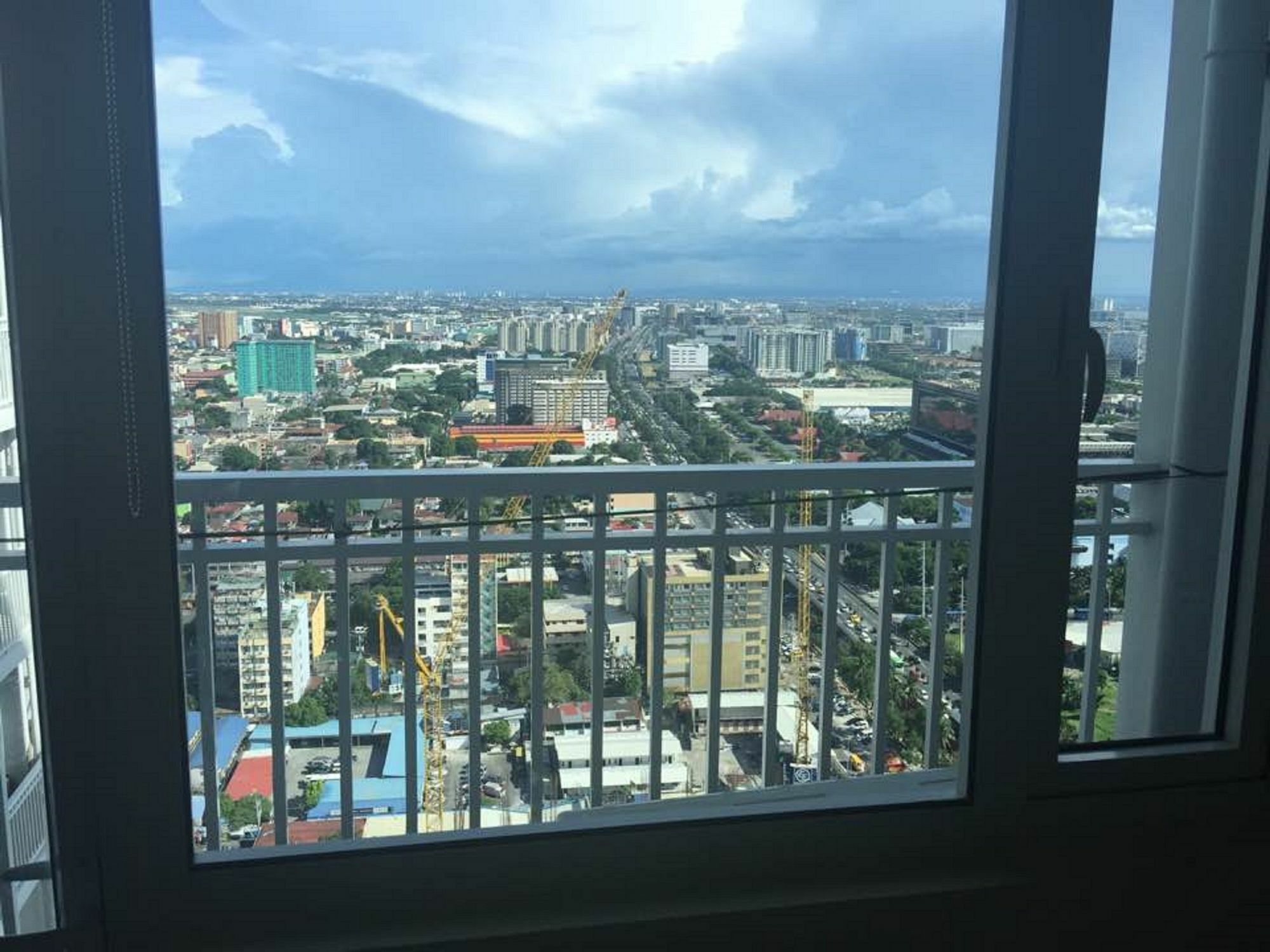 Seabreeze Residences At Breeze Residences Pasay Exteriör bild